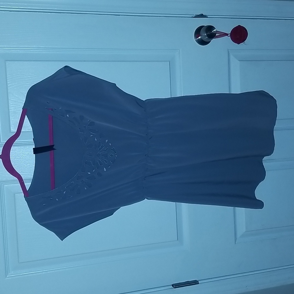 Petticoat Alley Medium Gray Top NWT